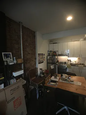 Rented by City Prime Commercial Realty  | media 11