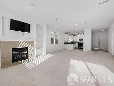 5th image of 74 Belle Harbor Cir