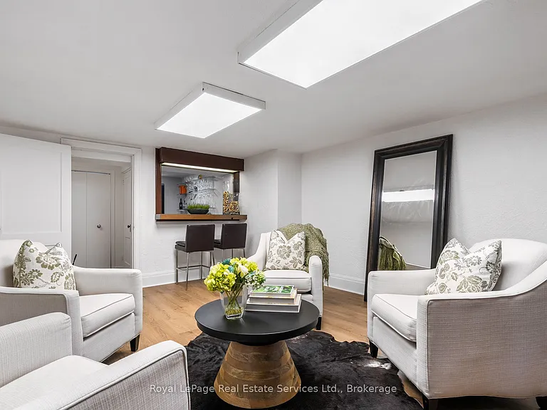 28 Thompson Ave — Photo 33