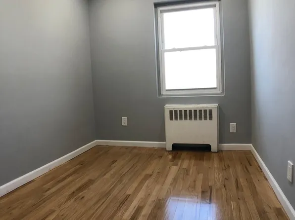 50 College Street image 20 of 31