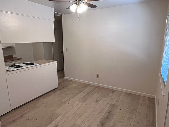 3rd image of 3604 Elkhorn Blvd