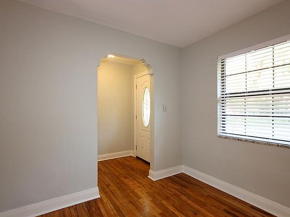 5th image of 1316 E Ellicott St