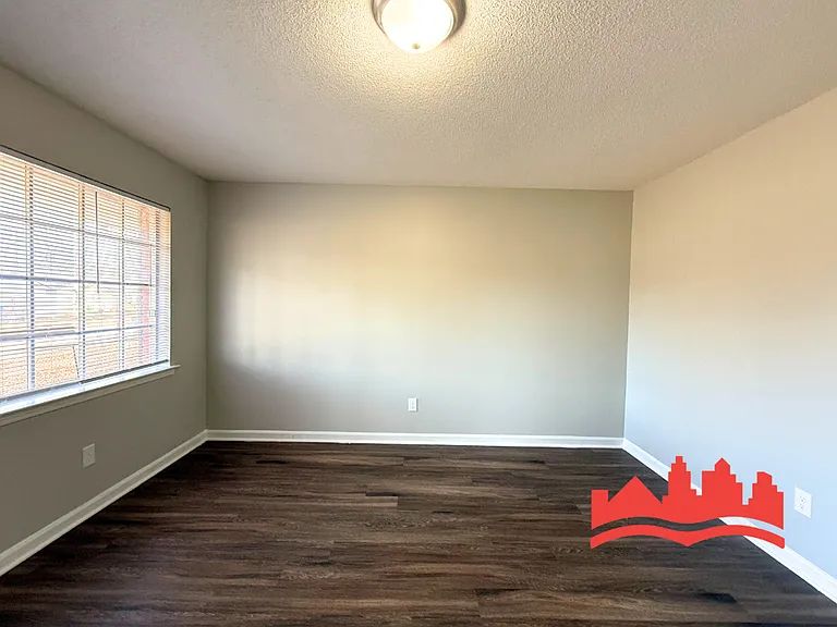 4061 Mossville St — Photo 5