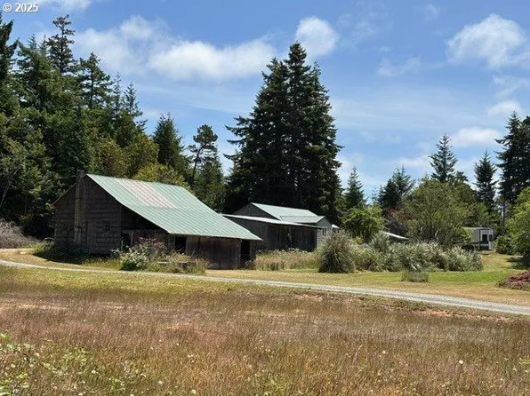 87248 Loshbaugh Ln, Bandon, OR 97411