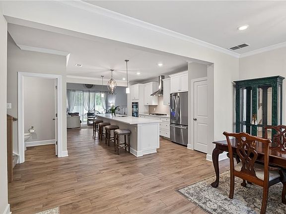 4th image of 4116 Isaac Cir