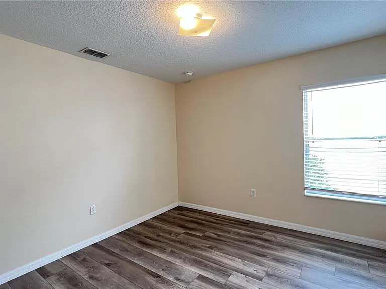 216 Verdi St — Photo 36