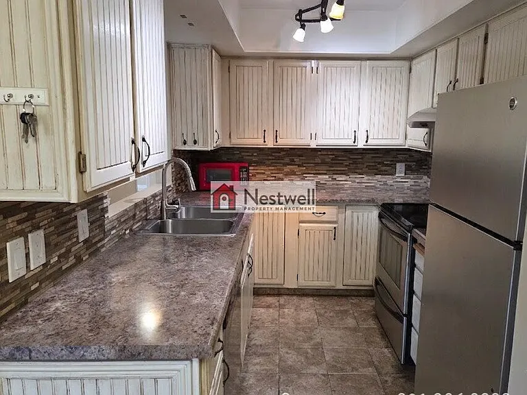 830 E Gatewood Dr — Photo 5