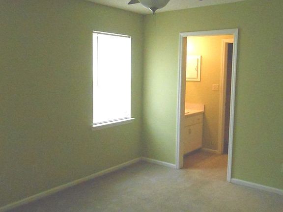 5th image of 4186 Hamilton Cir