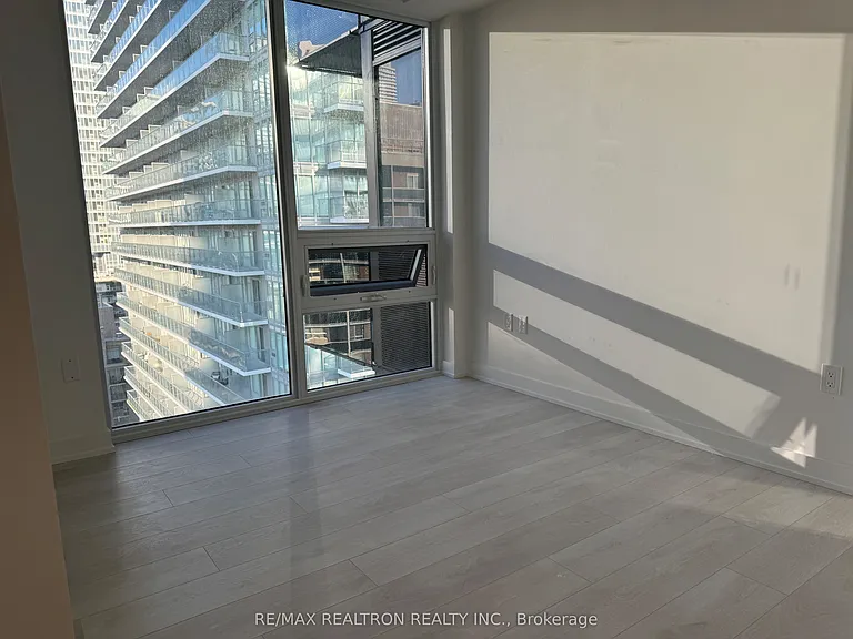 127 Broadway Ave #1402 — Photo 7