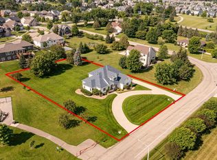 1608 Greystone Ln SW, Rochester, MN 55902