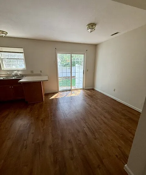 1106 S Wines St #A — Photo 2