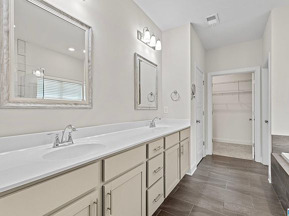 5th image of 1090 Camellia Ridge Dr