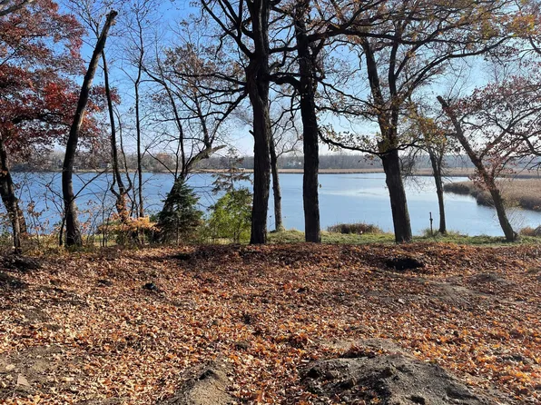 7071 Halstead Dr, Mound, MN 55364