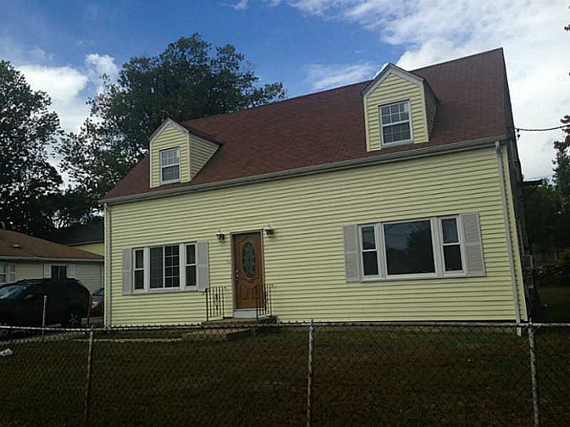 2nd image of 46 Clym St