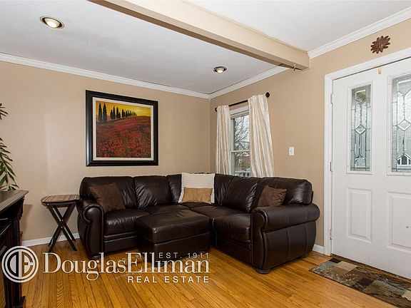 2nd image of 2725 Wallace Ave
