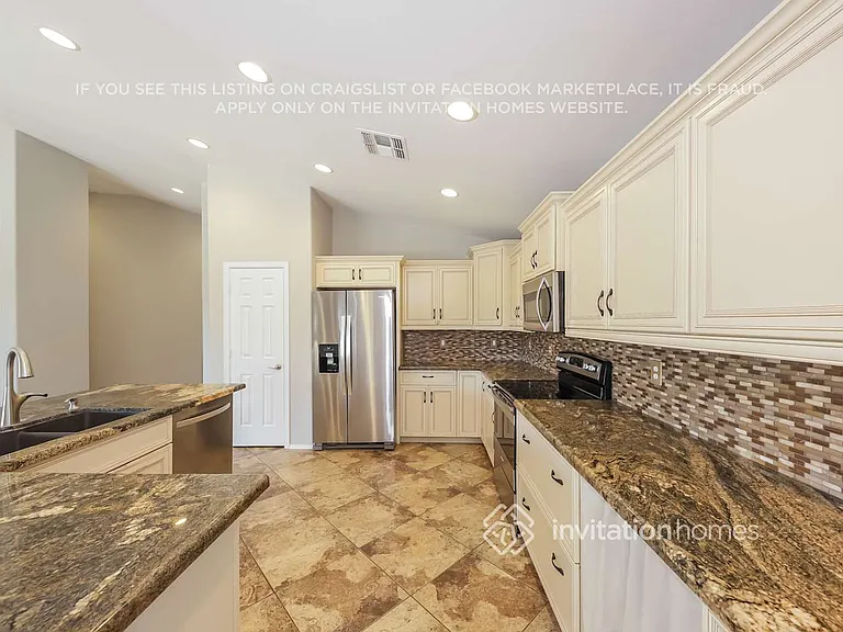 13345 W Acapulco Ln — Photo 5