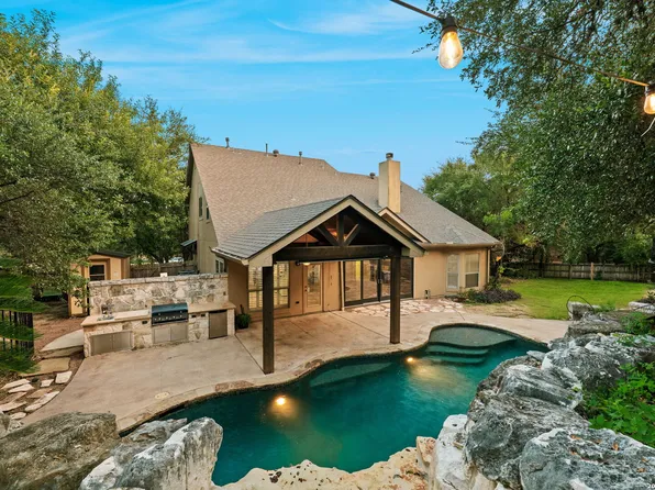 8255 Colonial Woods, Boerne, TX 78015