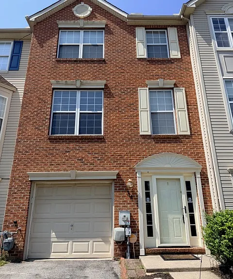 34 Carrick Ln #1 — Photo 2