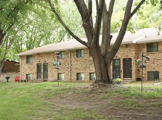 1548 Roosevelt Dr #27, Northfield, MN 55057