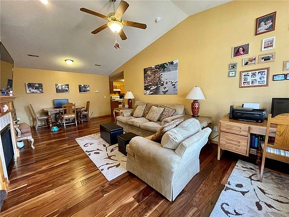4th image of 9517 Ironwood Ln