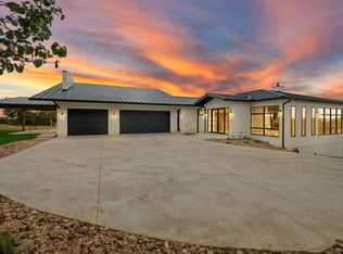 1402 Mountain Dew Rd, Horseshoe Bay, TX 78657