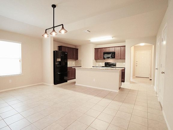 4th image of 2520 Saldana Dr