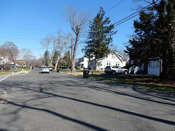 5th image of 533 High St