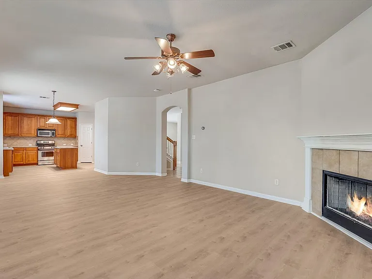 4029 Lake Edge Way — Photo 8