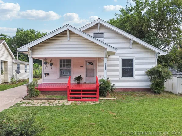 1112 E 8th St, Okmulgee, OK 74447