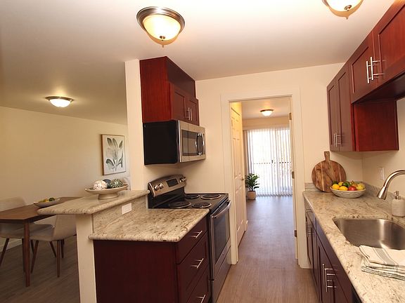 4th image of 2501 Thorndyke Ave W #303