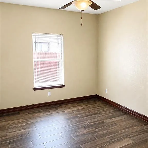 215 Fig Dr #4 — Photo 10