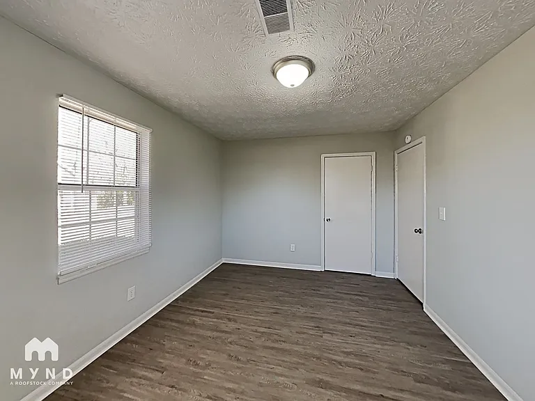 115 Carver St — Photo 13