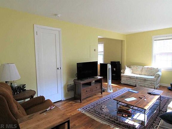 3rd image of 1117 S Atherton St