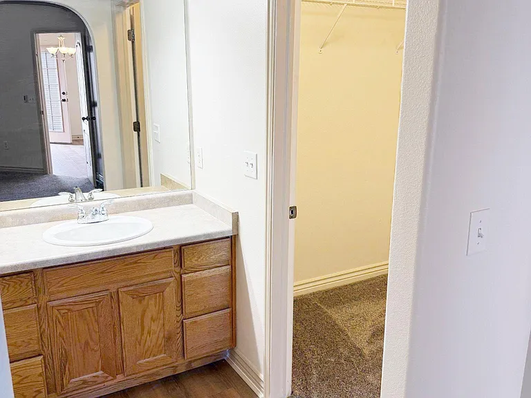 1261 W Dallin Dr #P302 — Photo 8