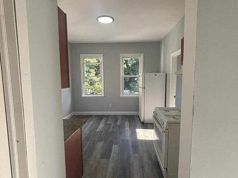 218 E 9th Ave — Photo 7