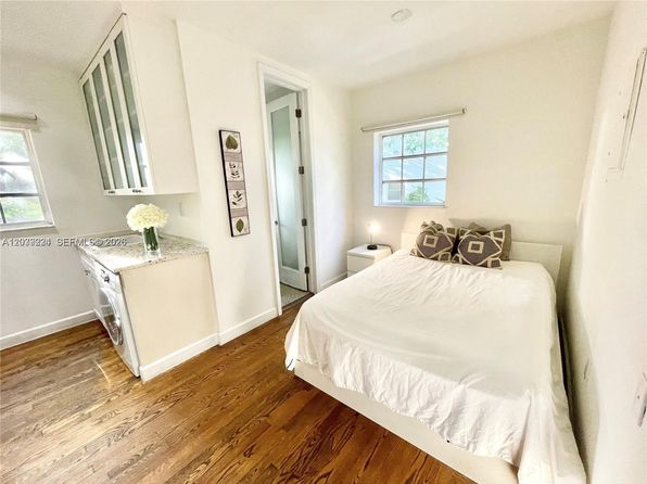 439 15th St APT 18