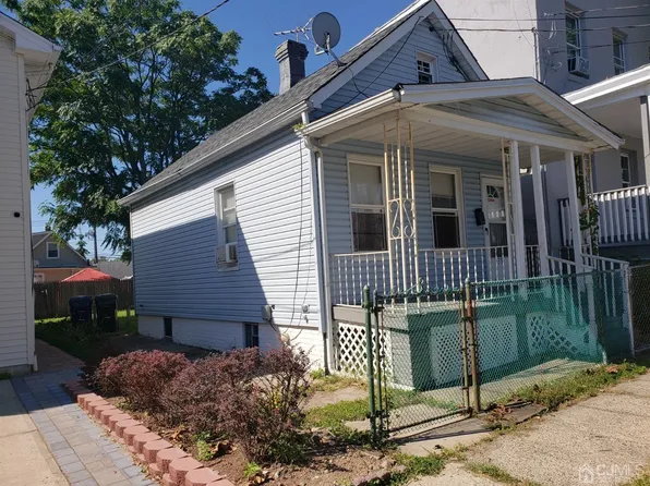 339 Keene St, Perth Amboy, NJ 08861