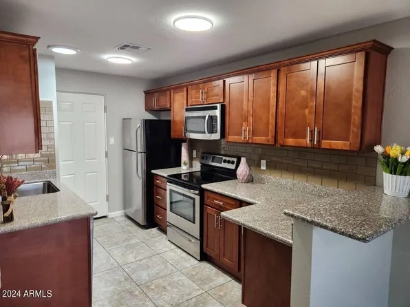 3026 E Brill St, Phoenix, AZ