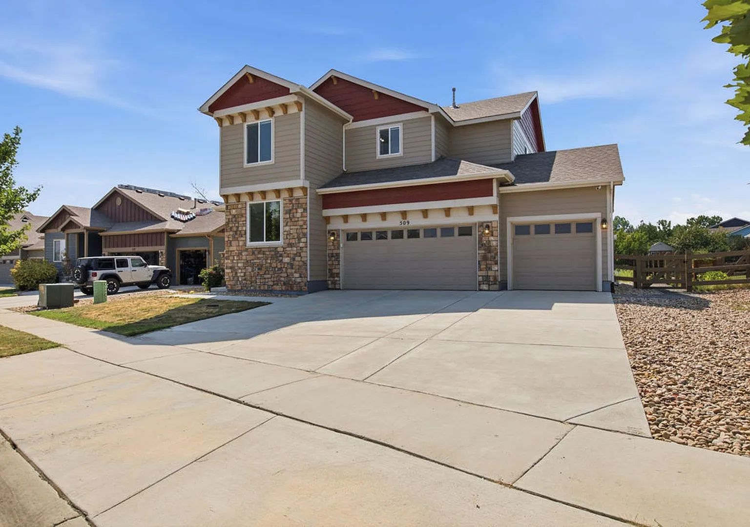 4 Bedroom 3 Bathroom in Berthoud — Photo 3