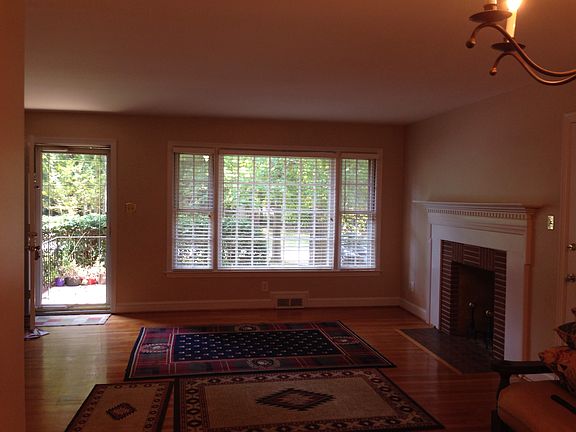 4th image of 1422 Banbury Rd