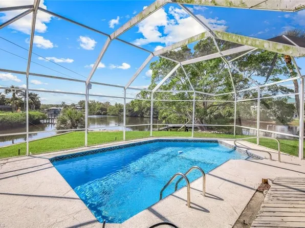 27151 Flossmoor DR, BONITA SPRINGS, FL 34135