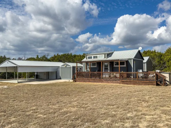 100 Creekview Dr, Blum, TX 76627