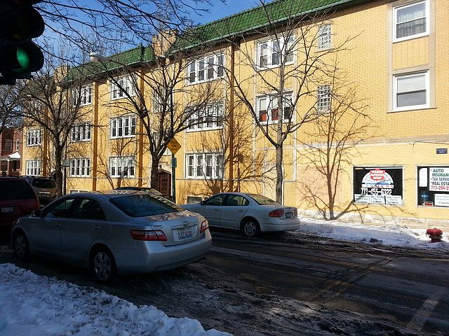 2nd image of 4004 W Wellington Ave APT 3