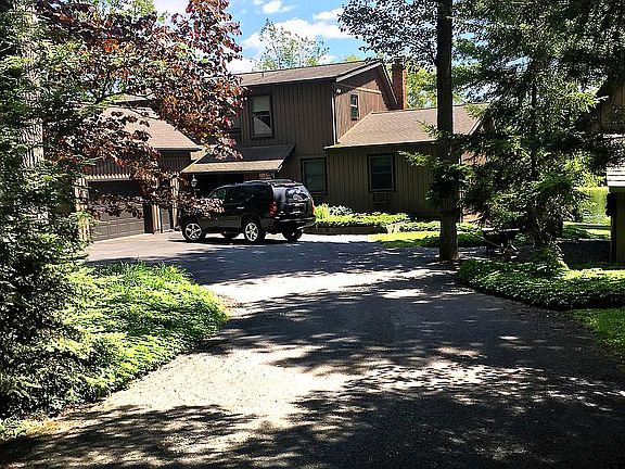 Pocono Contemporary Charm
