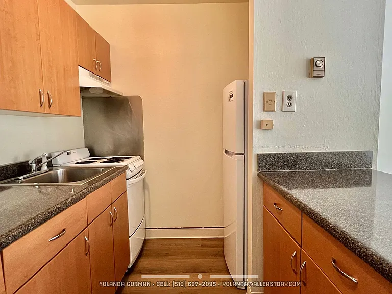 5 Admiral Dr #F208 — Photo 8