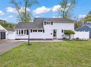 26 Sunrise Rd, Old Bridge, NJ 08857