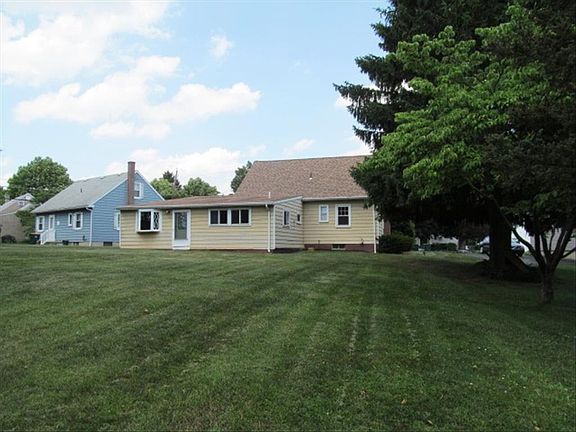 5th image of 3058 Hermitage Ave