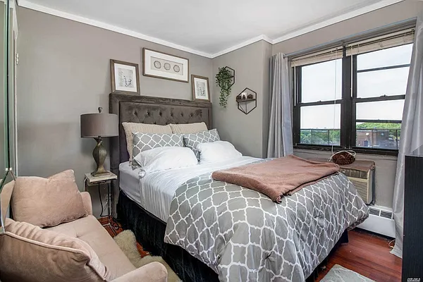 Sold by Prime Realty | media 11