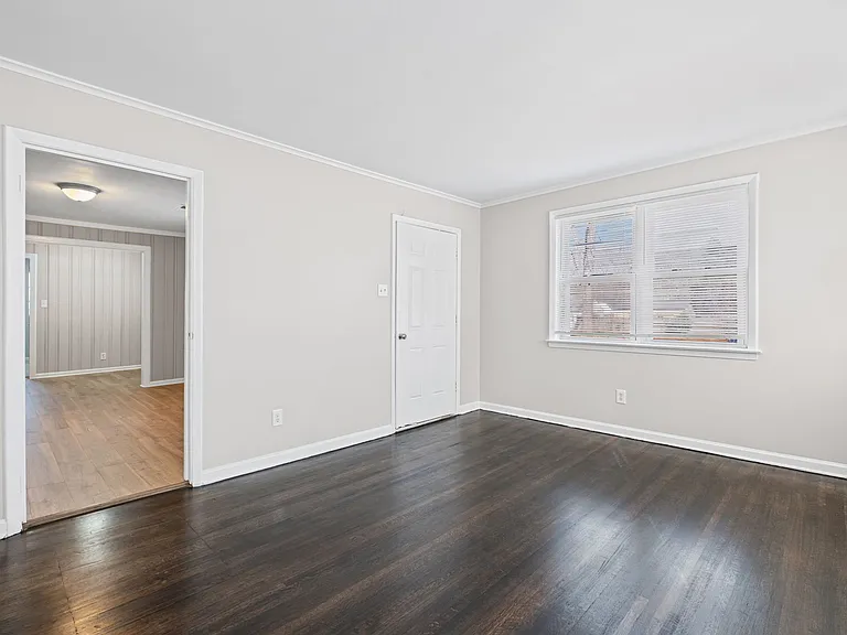 2019 Driftwood Ave — Photo 8
