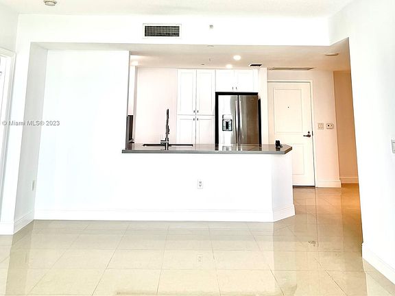 3rd image of 1250 S Miami Ave #1005